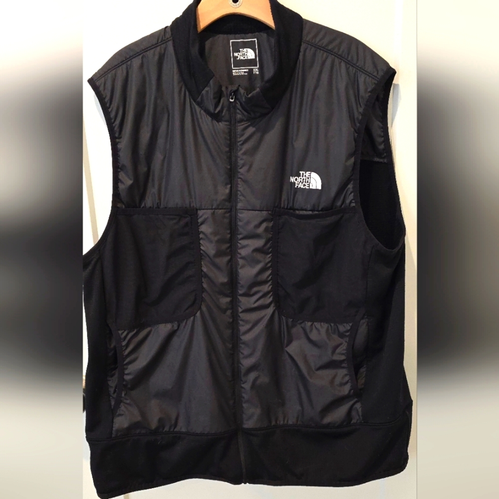 THE NORTH FACE VEST